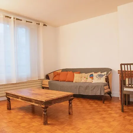 2 Bedrooms 60m2 Near Rer A Apartment *